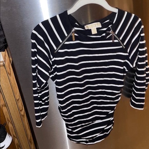 Micheal Kors Navy Zipper Top - Picture 7 of 13